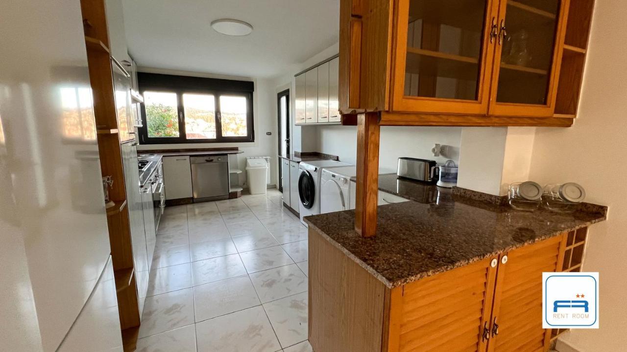 Villa Amplia Casa De 9 Hab, Cabral. à Vigo Extérieur photo